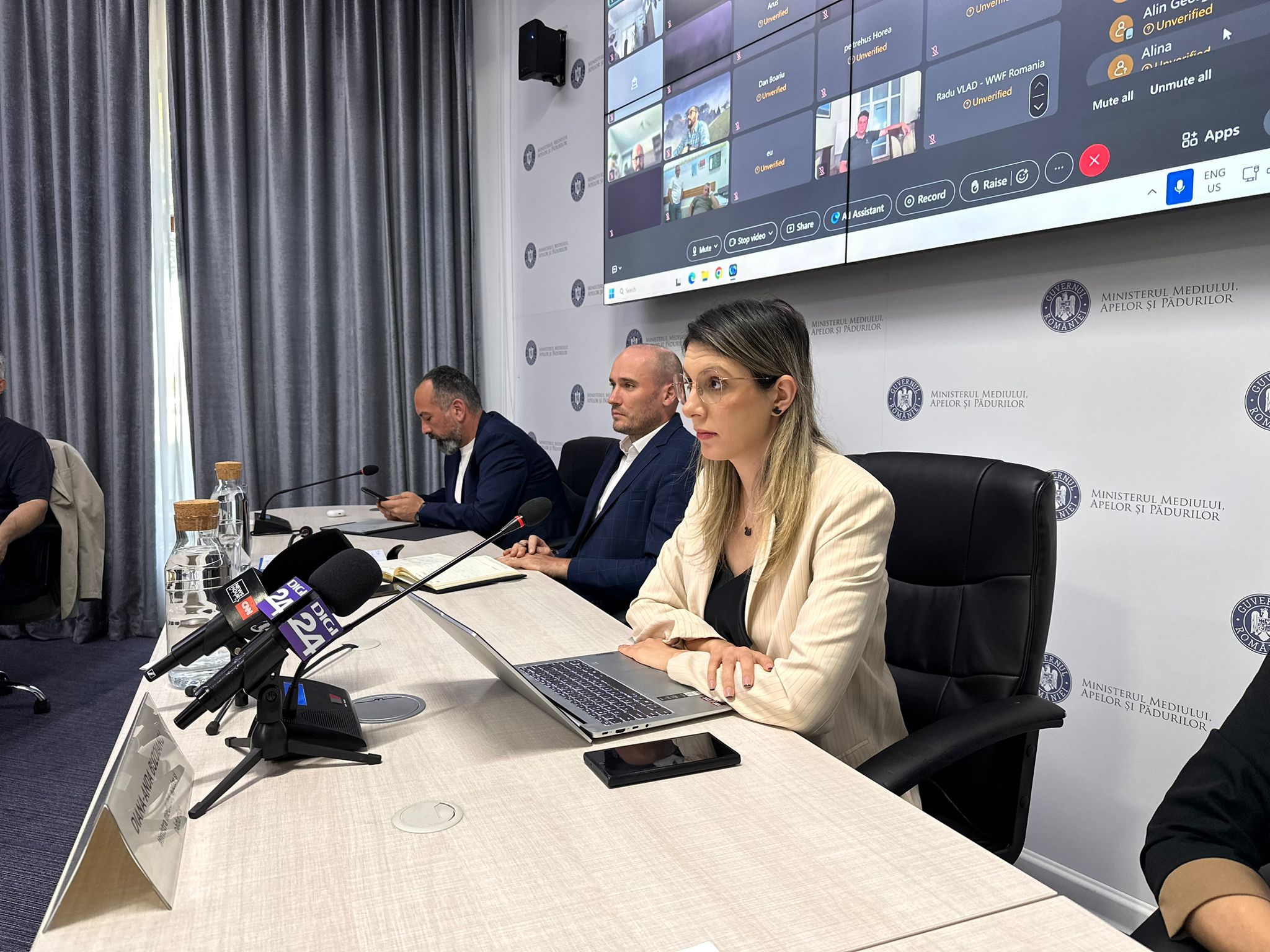 [Update] Programul Rabla 2025: Ghid complet pentru achiziția unei mașini electrice Tesla în România